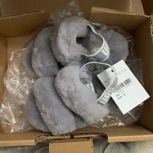 NWT UGGS Kids size 8M